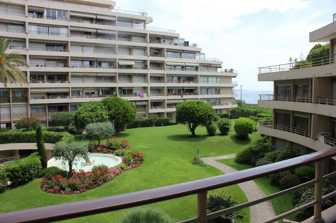 Studio Bord De Mer Cannes Francia